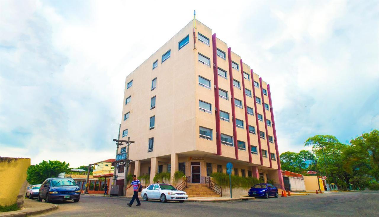 Hotel Ejecutivo San Pedro Sula Zewnętrze zdjęcie